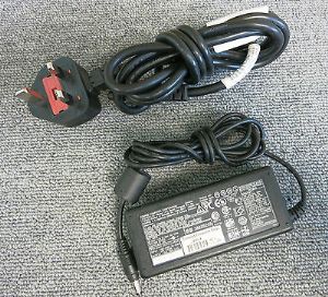 NEW 18.5V 2.7A Compaq 159224-001/163444-001/PA-1530-02CV Laptop AC Power Adapter