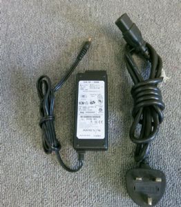 NEW 5V 2A Artesyn 704865-251 SSL10-7660 AC Power Adapter