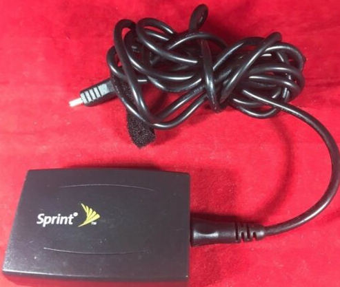 New Original 5V 850mA Sprint FMGA01-BL72-M AC Power Adapter